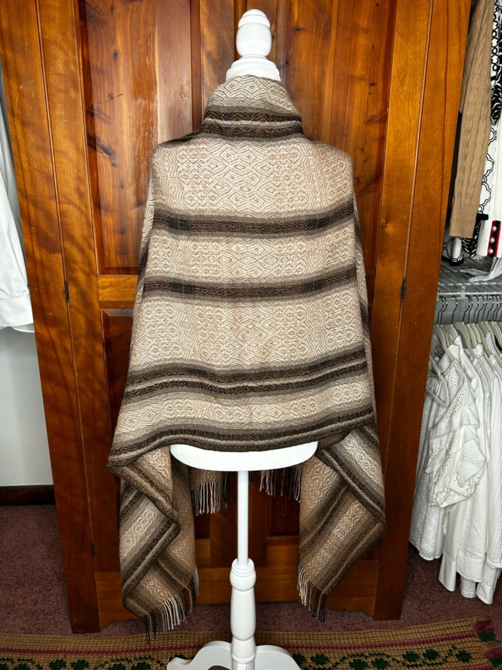 Peruvian 100% Baby Alpaca Oversized Shawl Wrap Scarf Soft Fringe Pashmina Style - Picture 6 of 15